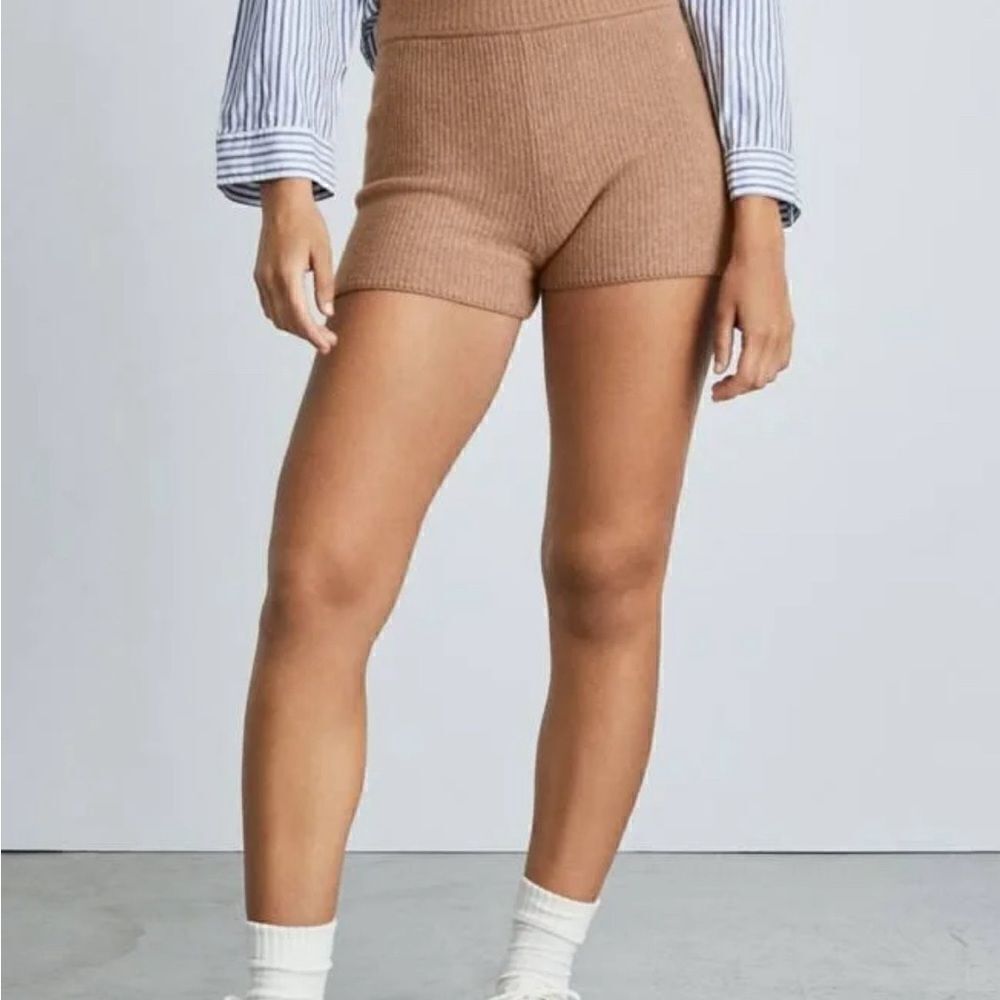 Everlane Shorts Everlane Cozy Stretch Short Medium
